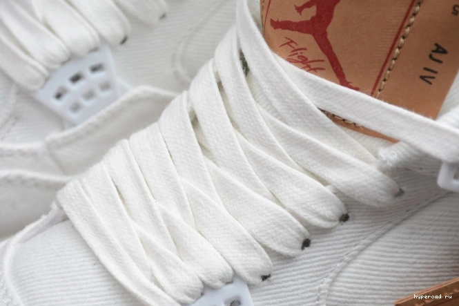 Jordan x 4 AO2571-100 Air 'White' Levi's 0826